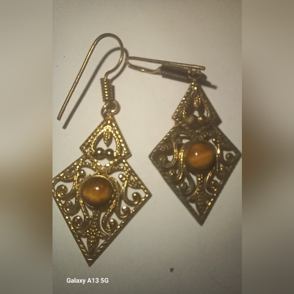 Gold Filigree Dangle Earrings with Amber Cabochon